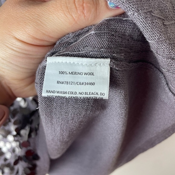 Eileen Fisher Sequined Bling Shell Tank Top Gray 100% Merino Wool Petite Medium - Picture 4 of 8